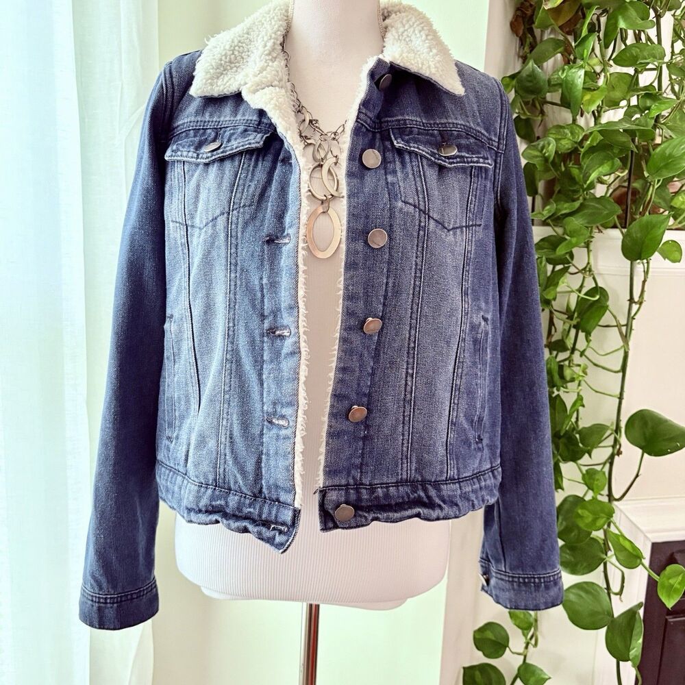 JouJou Women's Size M Western Faux Fur Lined Denim Jean Jacket Button Up